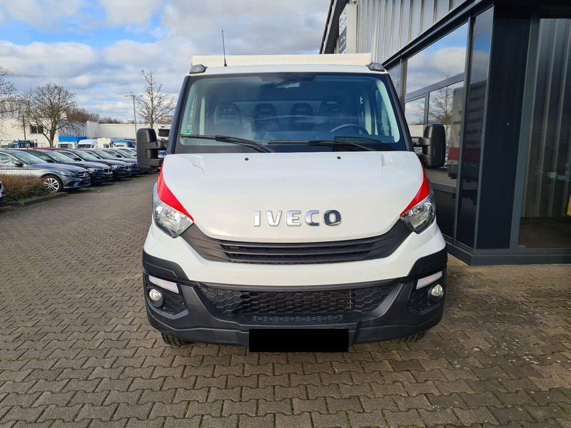 Iveco Daily 35 C15 Doka Curtain side - Autoutilitară cu prelată: Foto 2 Iveco Daily 35 C15 Doka Curtain side - Autoutilitară cu prelată: Foto 2