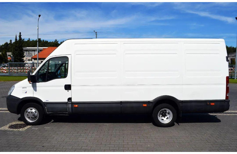Iveco Daily 35C15 Furgon L4H3 Brygadówka 6-seater Doka Doubel Cabin - Microbuz, Transport persoane: Foto 3 Iveco Daily 35C15 Furgon L4H3 Brygadówka 6-seater Doka Doubel Cabin - Microbuz, Transport persoane: Foto 3