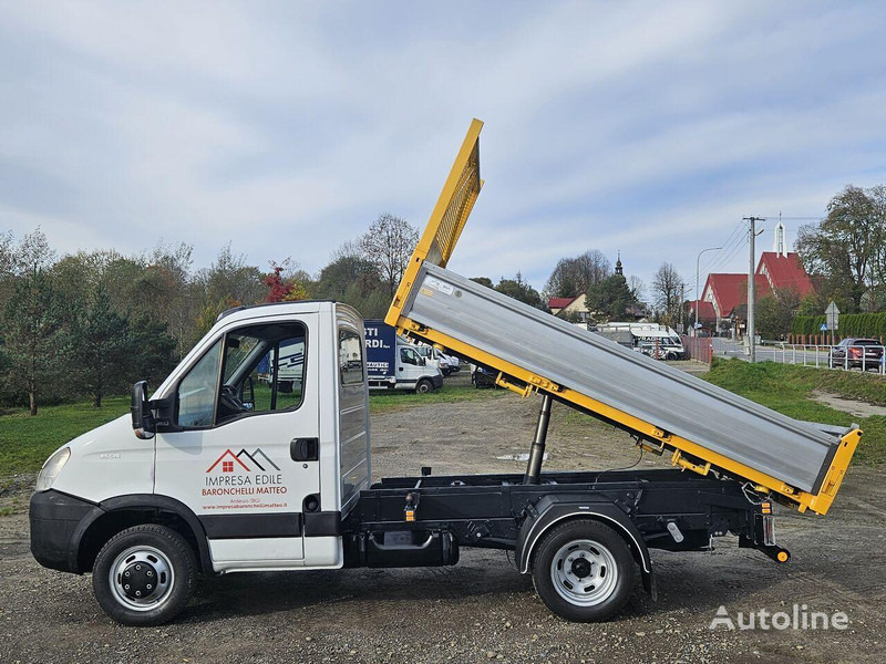 Iveco Daily 35c-15 3 way tipper - Autoutilitară basculantă: Foto 4 Iveco Daily 35c-15 3 way tipper - Autoutilitară basculantă: Foto 4