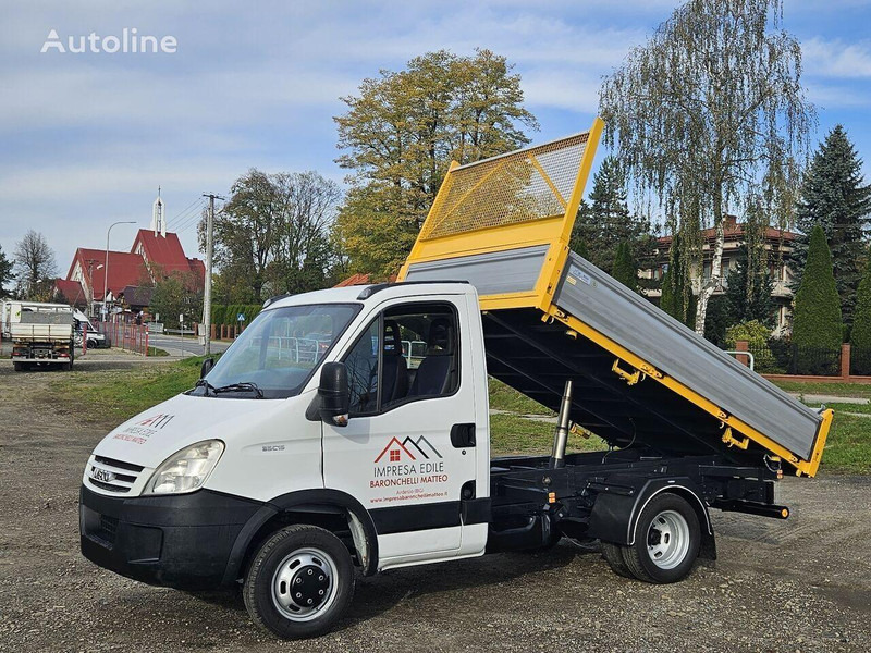Iveco Daily 35c-15 3 way tipper - Autoutilitară basculantă: Foto 3 Iveco Daily 35c-15 3 way tipper - Autoutilitară basculantă: Foto 3