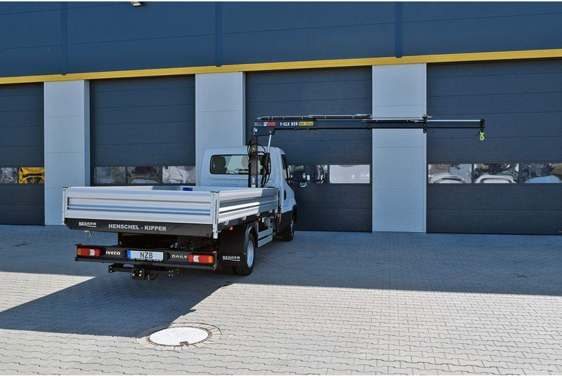 Iveco Daily 50C21H 3 way tipper + crane Hiab T-CLX 029 - Camion basculantă, Camion cu macara: Foto 3 Iveco Daily 50C21H 3 way tipper + crane Hiab T-CLX 029 - Camion basculantă, Camion cu macara: Foto 3