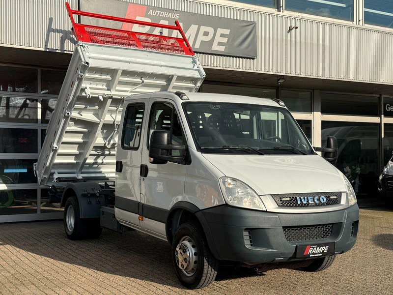 Iveco Daily 70C17 Doka Three sided M Tipper + Crane - Camion basculantă, Camion cu macara: Foto 4 Iveco Daily 70C17 Doka Three sided M Tipper + Crane - Camion basculantă, Camion cu macara: Foto 4