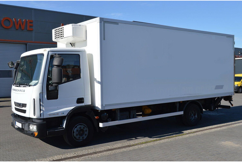 Iveco EUROCARGO 120EL18 REFRIGERATOR+LIFT SIDE DOOR - Camion frigider: Foto 2 Iveco EUROCARGO 120EL18 REFRIGERATOR+LIFT SIDE DOOR - Camion frigider: Foto 2