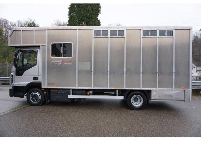Iveco EUROCARGO 80-190 Lószállító - Camion transport animale: Foto 4 Iveco EUROCARGO 80-190 Lószállító - Camion transport animale: Foto 4