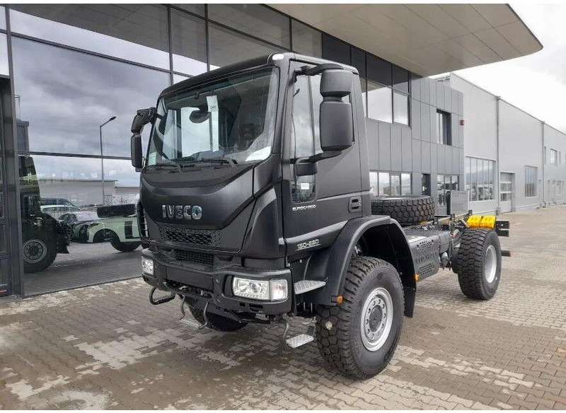 Iveco EuroCargo 4x4 ML150E28WS Chassis - Camion şasiu: Foto 1 Iveco EuroCargo 4x4 ML150E28WS Chassis - Camion şasiu: Foto 1
