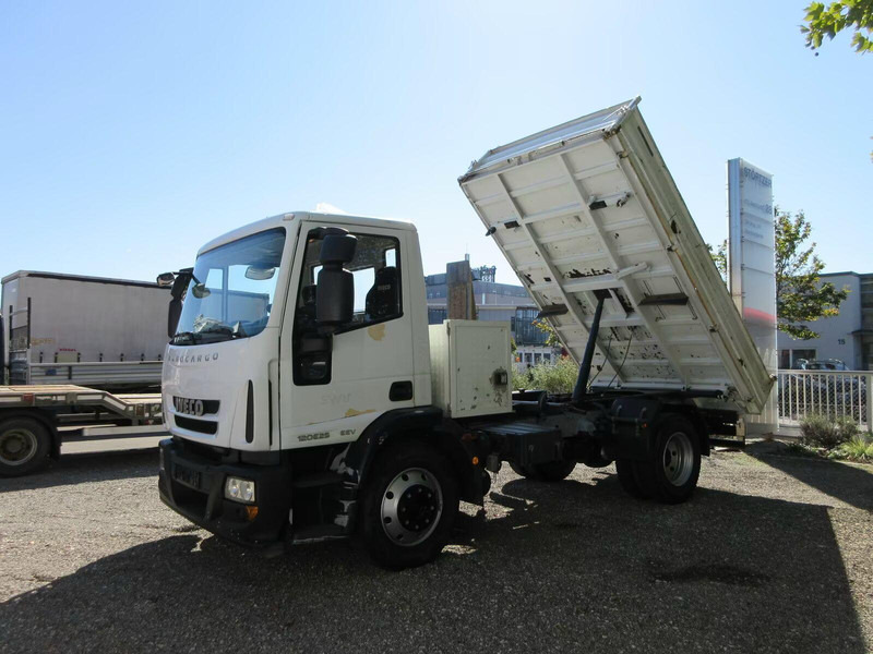 Iveco Eurocargo 120E25 - 3 way tipper - Camion basculantă: Foto 1 Iveco Eurocargo 120E25 - 3 way tipper - Camion basculantă: Foto 1