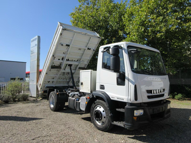 Iveco Eurocargo 120E25 - 3 way tipper - Camion basculantă: Foto 2 Iveco Eurocargo 120E25 - 3 way tipper - Camion basculantă: Foto 2