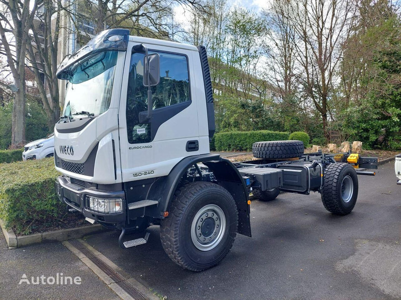 Iveco ML 150E24WS 4x4 - Camion şasiu: Foto 1 Iveco ML 150E24WS 4x4 - Camion şasiu: Foto 1