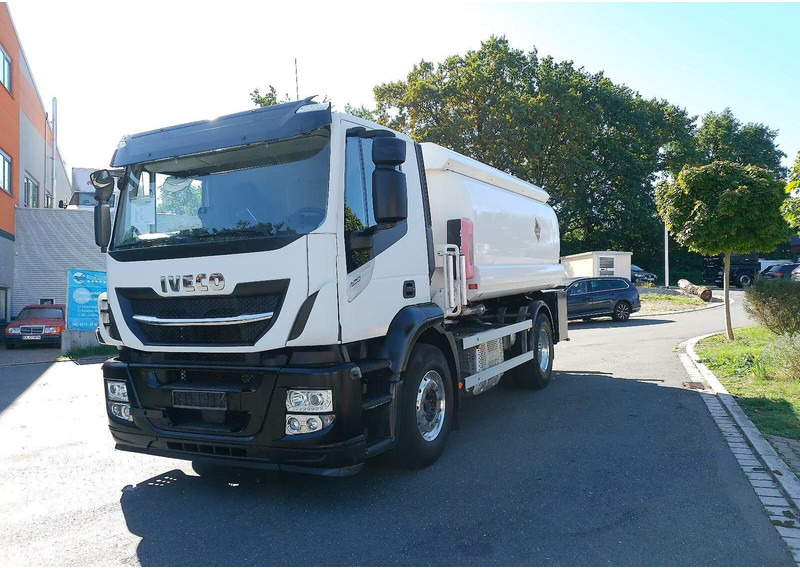 Iveco Magirus 420 - Tanker truck - Camion cisternă: Foto 1 Iveco Magirus 420 - Tanker truck - Camion cisternă: Foto 1