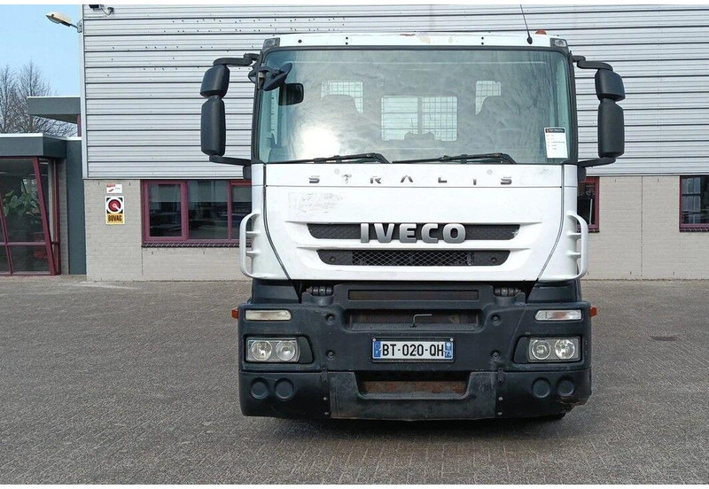 Iveco TGA 33.480 - Machine transporter - Camion transport auto: Foto 2 Iveco TGA 33.480 - Machine transporter - Camion transport auto: Foto 2