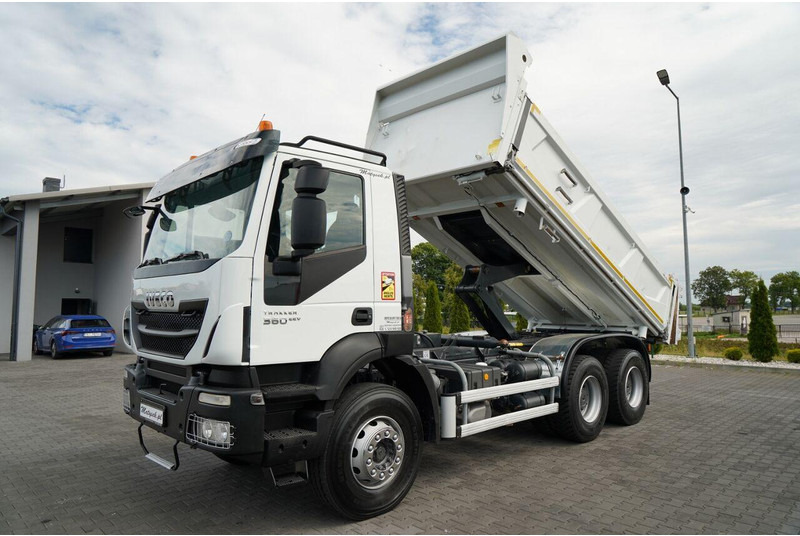 Iveco TRAKKER 360 - Camion basculantă: Foto 2 Iveco TRAKKER 360 - Camion basculantă: Foto 2