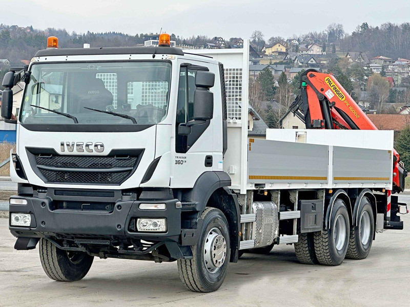 Iveco TRAKKER 360 * PRITSCHE 6,80* PK 16002 B+FUNK*6x4 - Camion platformă, Camion cu macara: Foto 4 Iveco TRAKKER 360 * PRITSCHE 6,80* PK 16002 B+FUNK*6x4 - Camion platformă, Camion cu macara: Foto 4