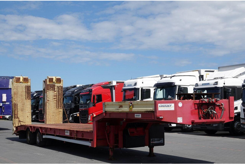 Louault LAWETA NISKOPODWOZIOWA / NAJAZDY HYDRAULICZNE / WCIĄGARKA / 2 OS - Semiremorcă transport agabaritic: Foto 1 Louault LAWETA NISKOPODWOZIOWA / NAJAZDY HYDRAULICZNE / WCIĄGARKA / 2 OS - Semiremorcă transport agabaritic: Foto 1