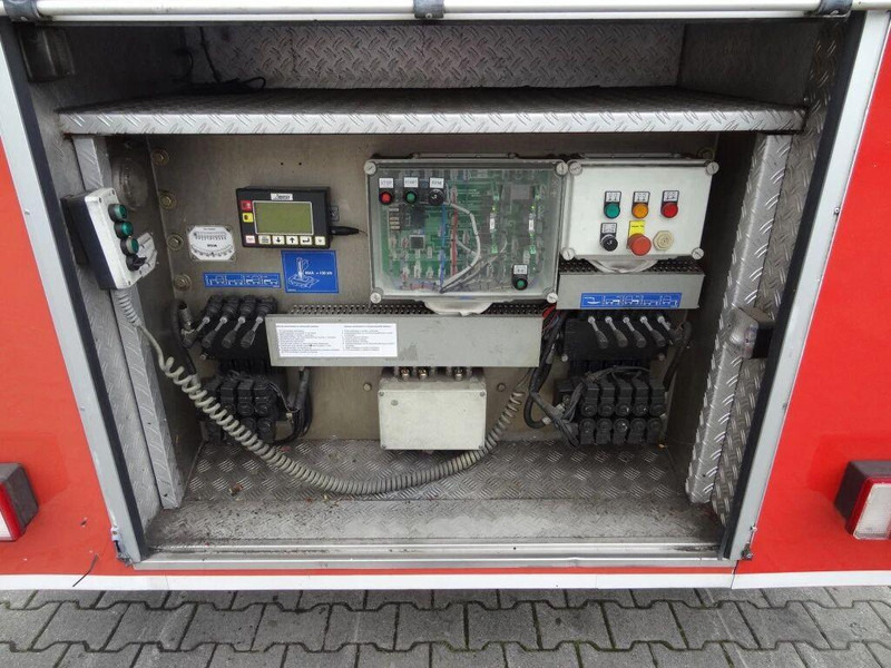 Leasing de MAN 18.284 L2000 - Fire truck+ladder lift MAN 18.284 L2000 - Fire truck+ladder lift: Foto 12