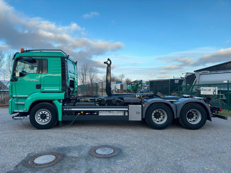 MAN 26.500 6x2 Retarder Meiller Funk | Motorschaden - Camion platformă, Camion cu macara: Foto 2 MAN 26.500 6x2 Retarder Meiller Funk | Motorschaden - Camion platformă, Camion cu macara: Foto 2