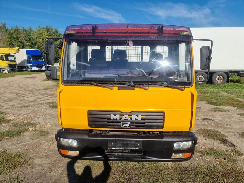 MAN LE 8.180 Meiller Kipper Three-Sided Tipper - 3 old. billencs - T - Camion basculantă: Foto 5 MAN LE 8.180 Meiller Kipper Three-Sided Tipper - 3 old. billencs - T - Camion basculantă: Foto 5