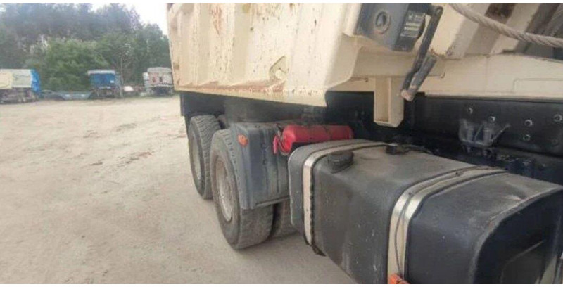 MAN TGA 33.410 - Camion basculantă: Foto 4 MAN TGA 33.410 - Camion basculantă: Foto 4