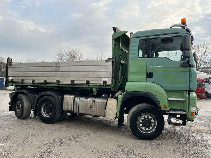 MAN TGA 33.480 - Camion basculantă: Foto 3 MAN TGA 33.480 - Camion basculantă: Foto 3