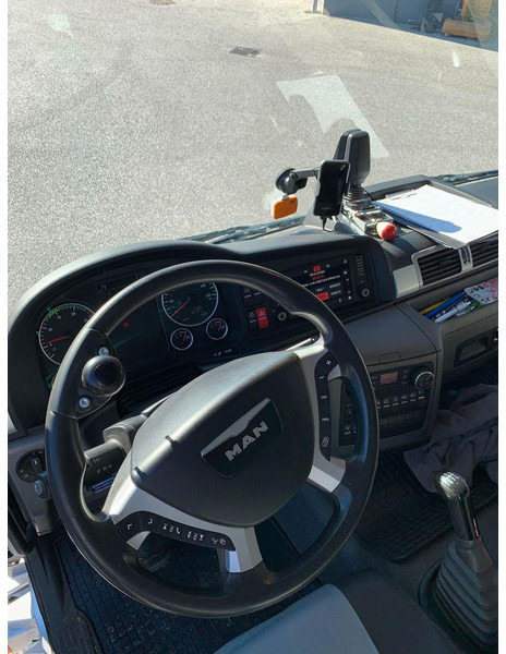 MAN TGL 12.250 - Camion transport animale: Foto 4 MAN TGL 12.250 - Camion transport animale: Foto 4