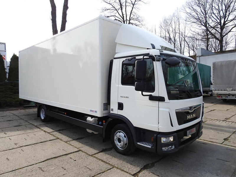 MAN TGL 8.18 KONTENER 16 PALET TEMPOMAT BLIŹNIACZE KOŁA 180KM [ 36 - Camion furgon: Foto 4 MAN TGL 8.18 KONTENER 16 PALET TEMPOMAT BLIŹNIACZE KOŁA 180KM [ 36 - Camion furgon: Foto 4