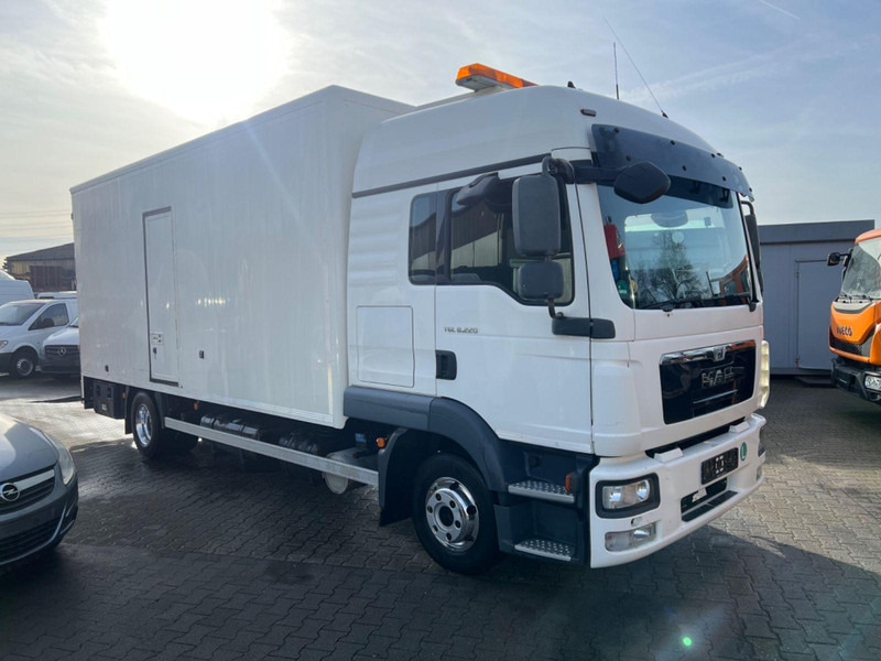 MAN TGL 8.220 Abschlepper*Geschlossen*Aufgelastet* - Camion transport auto: Foto 2 MAN TGL 8.220 Abschlepper*Geschlossen*Aufgelastet* - Camion transport auto: Foto 2