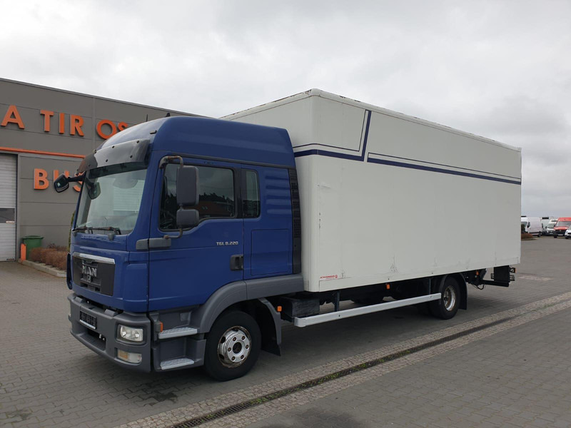 MAN TGL 8.220 EURO 5 CONTAINER+LIFT - Camion furgon: Foto 1 MAN TGL 8.220 EURO 5 CONTAINER+LIFT - Camion furgon: Foto 1