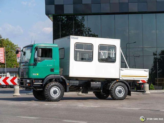 MAN TGM 13.240 4x4 BL Double Cab Camper BUS - Camion şasiu, Camion cu macara: Foto 4 MAN TGM 13.240 4x4 BL Double Cab Camper BUS - Camion şasiu, Camion cu macara: Foto 4