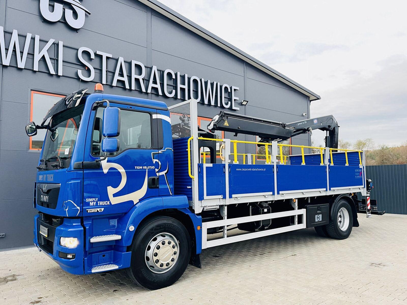 MAN TGM 18.250 - Camion platformă, Camion cu macara: Foto 2 MAN TGM 18.250 - Camion platformă, Camion cu macara: Foto 2