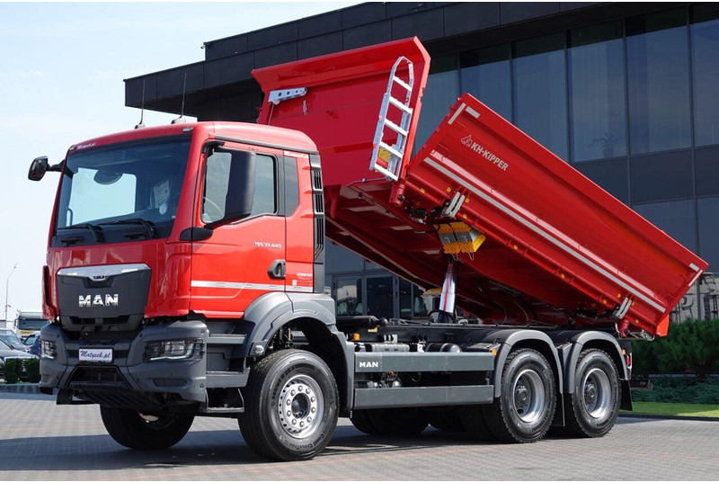 MAN TGS 33.440 / 6X4 / WYWROTKA 3 STRONNA / HYDROBURTA / BORDMATIC / - Camion basculantă: Foto 1 MAN TGS 33.440 / 6X4 / WYWROTKA 3 STRONNA / HYDROBURTA / BORDMATIC / - Camion basculantă: Foto 1