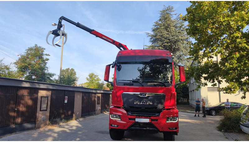 MAN TGS 33.520 - Camion forestier, Camion cu macara: Foto 4 MAN TGS 33.520 - Camion forestier, Camion cu macara: Foto 4