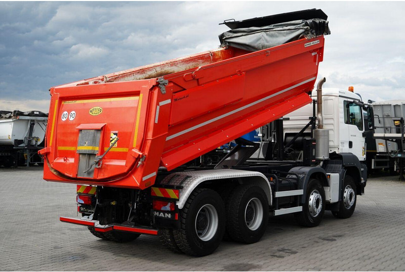 MAN TGS 35.460 / 8X4 / WYWROTKA TYLNOZSYPOWA / HYDROKLAPA / 2018 ROK - Camion basculantă: Foto 4 MAN TGS 35.460 / 8X4 / WYWROTKA TYLNOZSYPOWA / HYDROKLAPA / 2018 ROK - Camion basculantă: Foto 4