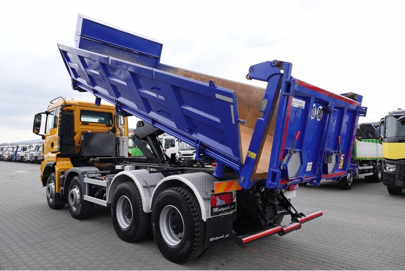 MAN TGS 35.500 / 8x4 / WYWROTKA / HYDROBURTA / BORDMATIK / NAVI / 20 - Camion basculantă: Foto 4 MAN TGS 35.500 / 8x4 / WYWROTKA / HYDROBURTA / BORDMATIK / NAVI / 20 - Camion basculantă: Foto 4