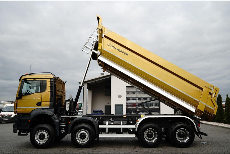 MAN TGS 41.480 / 8X8 / WYWROTKA / AUTOMAT / FABRYCZNIE NOWY / BOGATE - Camion basculantă: Foto 2 MAN TGS 41.480 / 8X8 / WYWROTKA / AUTOMAT / FABRYCZNIE NOWY / BOGATE - Camion basculantă: Foto 2