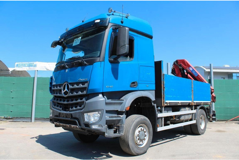 Mercedes-Benz 1848 4x4 Crane HMF 1820 - Camion platformă, Camion cu macara: Foto 1 Mercedes-Benz 1848 4x4 Crane HMF 1820 - Camion platformă, Camion cu macara: Foto 1