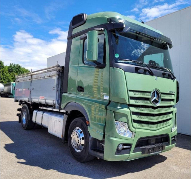 Mercedes-Benz 1851 L 3 way grain tipper Kempf - Camion basculantă: Foto 3 Mercedes-Benz 1851 L 3 way grain tipper Kempf - Camion basculantă: Foto 3