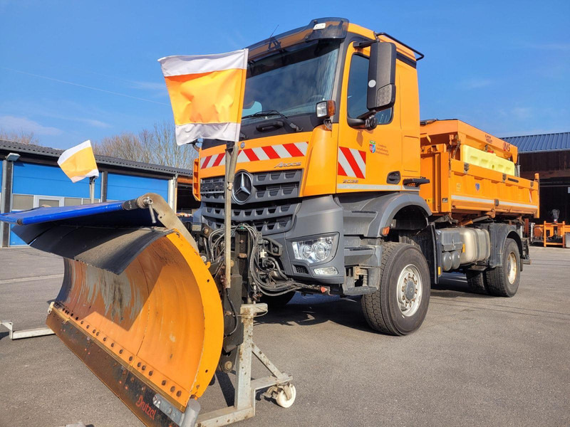 Mercedes-Benz 2036 AK 4x4 3-Way Meiller Tipper Crane HIAB XS088BS-2HiDuo - Camion basculantă, Camion cu macara: Foto 3 Mercedes-Benz 2036 AK 4x4 3-Way Meiller Tipper Crane HIAB XS088BS-2HiDuo - Camion basculantă, Camion cu macara: Foto 3
