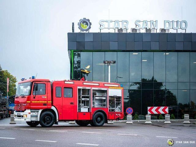 Mercedes-Benz ACTROS 1835 4x2 ZIEGLER FIRE BRIGADE - Autospeciala de stins incendii: Foto 4 Mercedes-Benz ACTROS 1835 4x2 ZIEGLER FIRE BRIGADE - Autospeciala de stins incendii: Foto 4