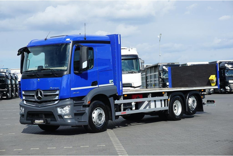 Mercedes-Benz ACTROS / 2543 / ACC / E 6 / PEŁNY ADR / PLATFORMA / ZAWIESIE POD - Camion platformă: Foto 2 Mercedes-Benz ACTROS / 2543 / ACC / E 6 / PEŁNY ADR / PLATFORMA / ZAWIESIE POD - Camion platformă: Foto 2