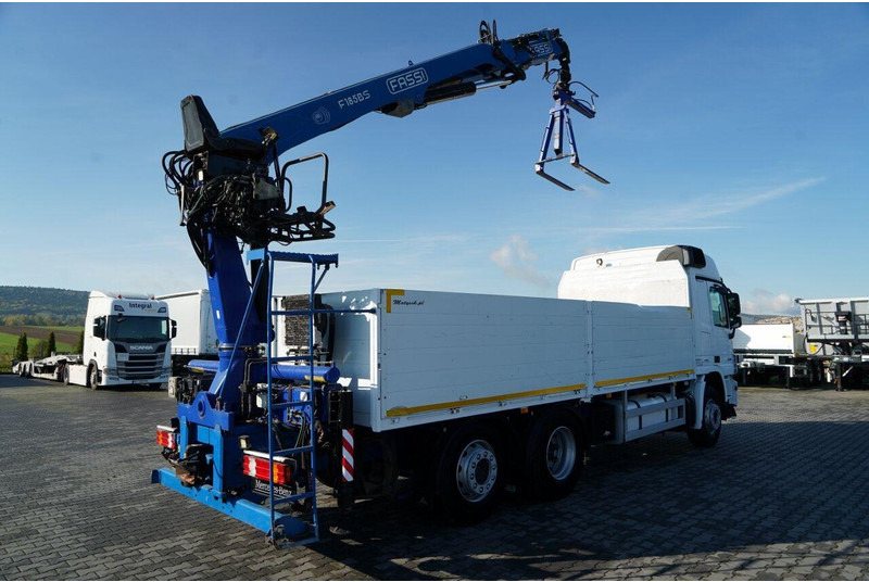 Mercedes-Benz ACTROS 2548 / 6x2 / BURTOWA - 6,5 M / OŚ PODNOSZONA / HDS FASSI - Camion platformă, Camion cu macara: Foto 4 Mercedes-Benz ACTROS 2548 / 6x2 / BURTOWA - 6,5 M / OŚ PODNOSZONA / HDS FASSI - Camion platformă, Camion cu macara: Foto 4