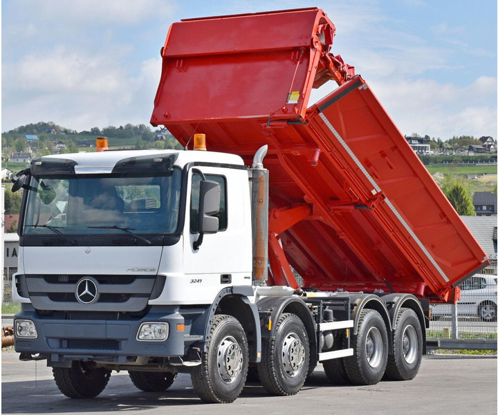 Mercedes-Benz ACTROS 3241 Kipper 5,70m + BORDMATIC / 8x4 - Camion basculantă: Foto 3 Mercedes-Benz ACTROS 3241 Kipper 5,70m + BORDMATIC / 8x4 - Camion basculantă: Foto 3