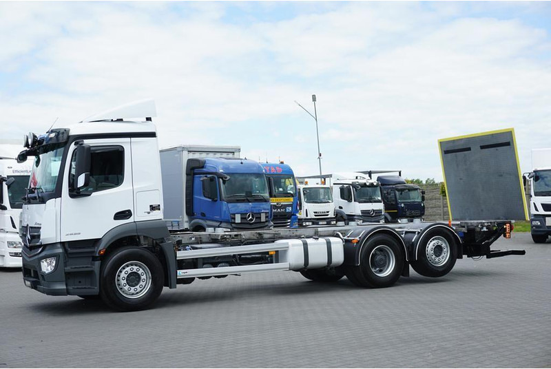 Mercedes-Benz ANTOS / 2535 / ACC / E 6 / BDF + WINDA / 7.15 , 7.45, 7.82 M / O - Camion transport containere/ Swap body: Foto 3 Mercedes-Benz ANTOS / 2535 / ACC / E 6 / BDF + WINDA / 7.15 , 7.45, 7.82 M / O - Camion transport containere/ Swap body: Foto 3