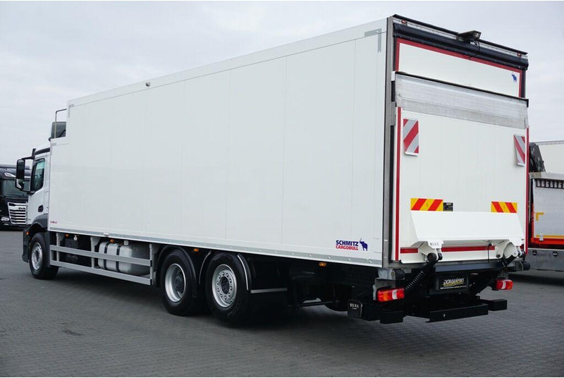 Mercedes-Benz ANTOS / 2535 / EURO 6 / CHŁODNIA + WINDA / 23 PALETY / OŚ SKRĘTN - Camion frigider: Foto 5 Mercedes-Benz ANTOS / 2535 / EURO 6 / CHŁODNIA + WINDA / 23 PALETY / OŚ SKRĘTN - Camion frigider: Foto 5