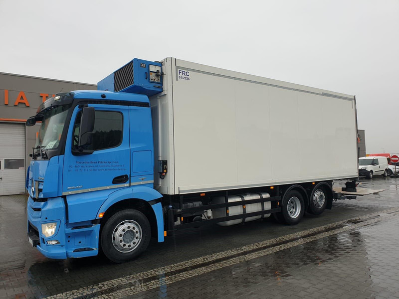 Mercedes-Benz ANTOS 2540 REFRIGERATOR + LIFT + SIDE DOOR - Camion frigider: Foto 2 Mercedes-Benz ANTOS 2540 REFRIGERATOR + LIFT + SIDE DOOR - Camion frigider: Foto 2