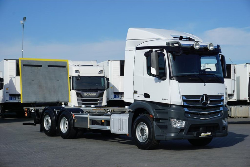Mercedes-Benz ANTOS / 2545 / ACC / E 6 / BDF + WINDA / 7.15 , 7.45, 7.82 M / O - Camion şasiu: Foto 1 Mercedes-Benz ANTOS / 2545 / ACC / E 6 / BDF + WINDA / 7.15 , 7.45, 7.82 M / O - Camion şasiu: Foto 1