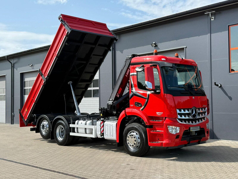 Mercedes-Benz AROCS 2532 // E6 // wywrotka 3-Stronna + HIAB HIDUO 158 B-2 // 6 - Camion basculantă, Camion cu macara: Foto 1 Mercedes-Benz AROCS 2532 // E6 // wywrotka 3-Stronna + HIAB HIDUO 158 B-2 // 6 - Camion basculantă, Camion cu macara: Foto 1