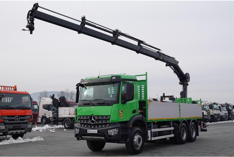 Mercedes-Benz AROCS 2636 / 6x4 / SKRZYNIOWY- 6,5 M / + HDS HIAB 4x wysów: 13 m - Camion platformă, Camion cu macara: Foto 1 Mercedes-Benz AROCS 2636 / 6x4 / SKRZYNIOWY- 6,5 M / + HDS HIAB 4x wysów: 13 m - Camion platformă, Camion cu macara: Foto 1