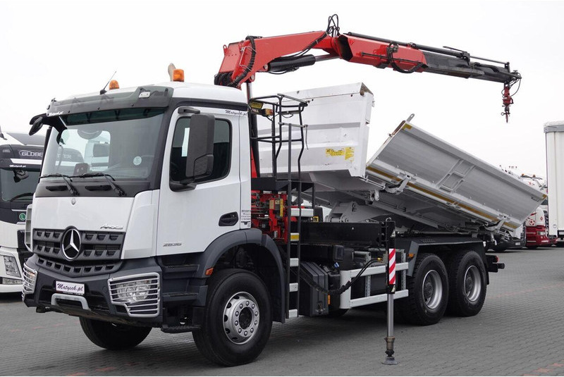 Mercedes-Benz AROCS 2636 - Camion basculantă, Camion cu macara: Foto 1 Mercedes-Benz AROCS 2636 - Camion basculantă, Camion cu macara: Foto 1