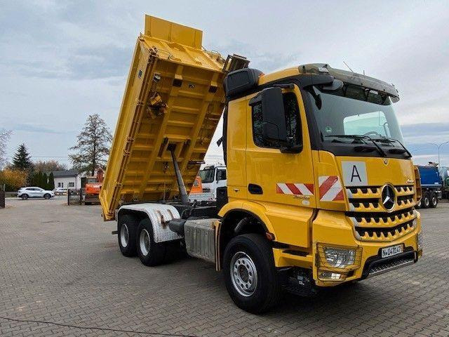 Mercedes-Benz AROCS 2648 - Camion basculantă: Foto 2 Mercedes-Benz AROCS 2648 - Camion basculantă: Foto 2