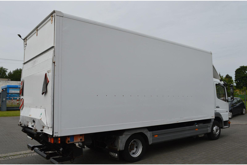 Mercedes-Benz ATEGO 816 CONTAINER+LIFT EURO 5 - Camion furgon: Foto 4 Mercedes-Benz ATEGO 816 CONTAINER+LIFT EURO 5 - Camion furgon: Foto 4