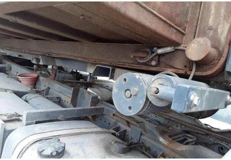 Camion platformă, Camion cu macara Mercedes-Benz Actros 1835: Foto 10